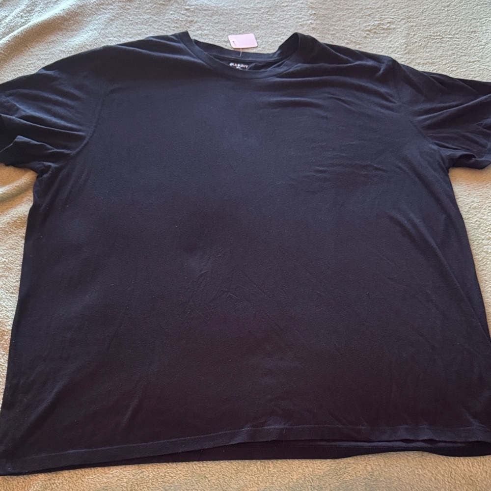 NWOT Old Navy Black Short Sleeve Tee